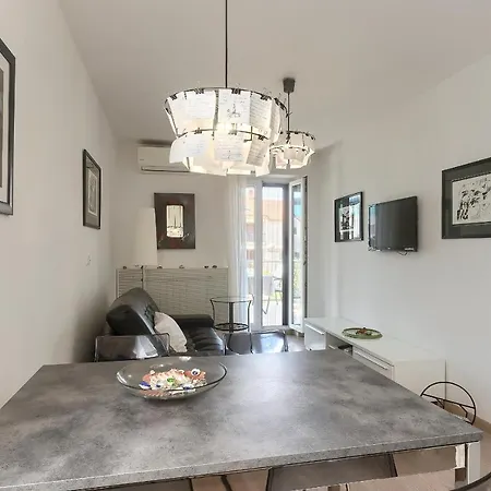 Palm View Apartment